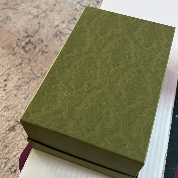 Gucci Box - Picture 5 of 8